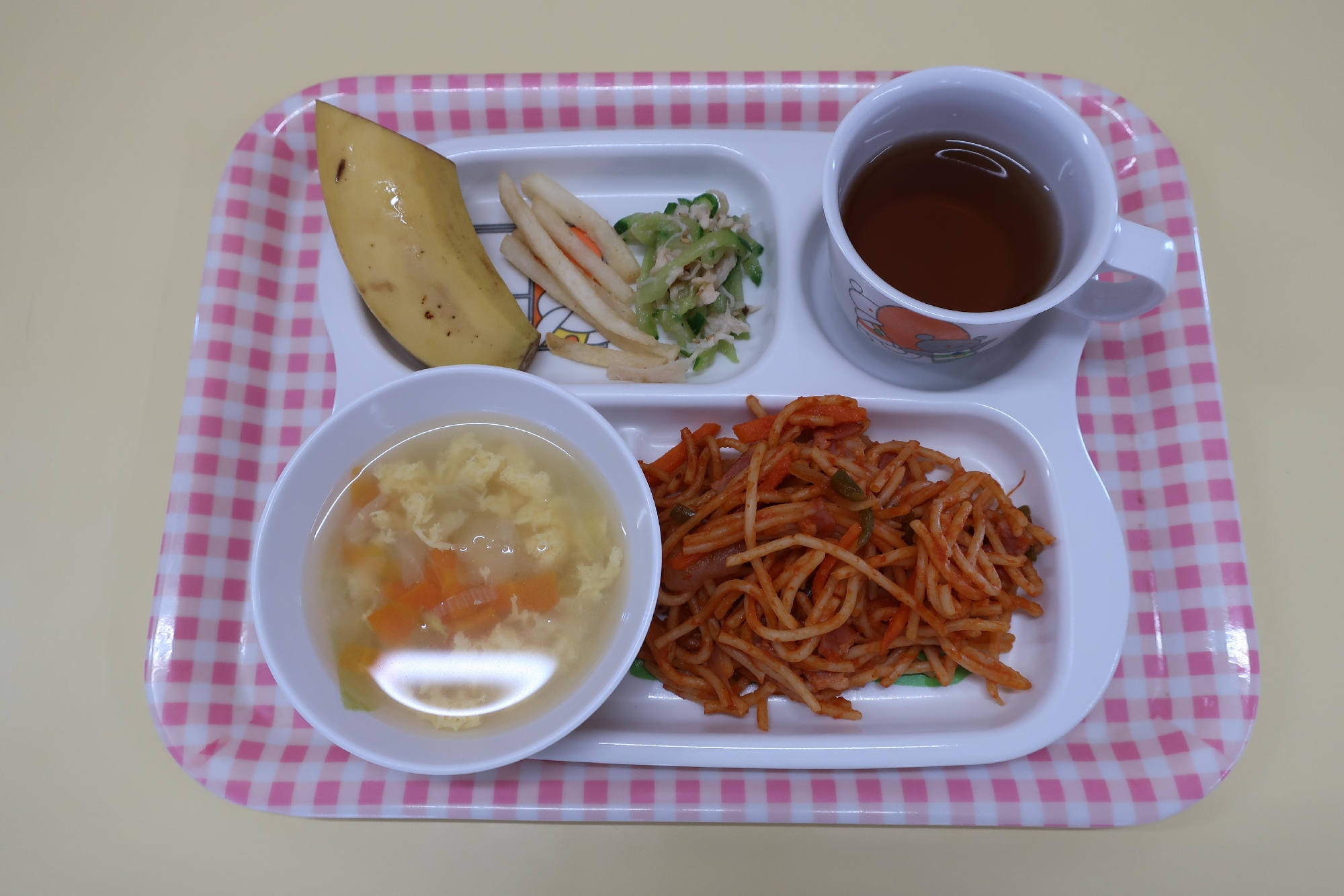 ５月２４日(水)未満児の給食(もも組)