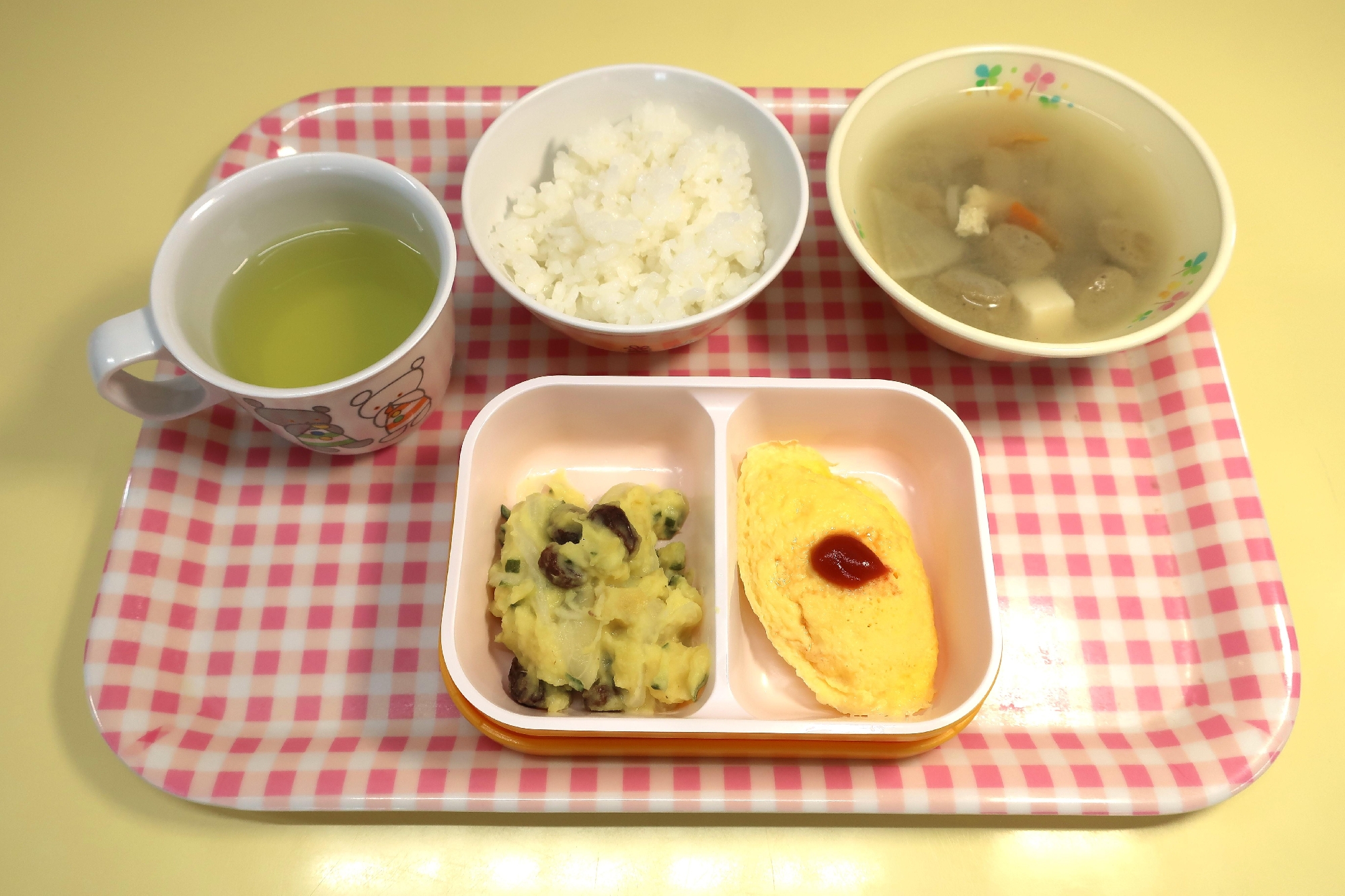 ９月１５日(金)３歳児からの給食(すみれ１組)