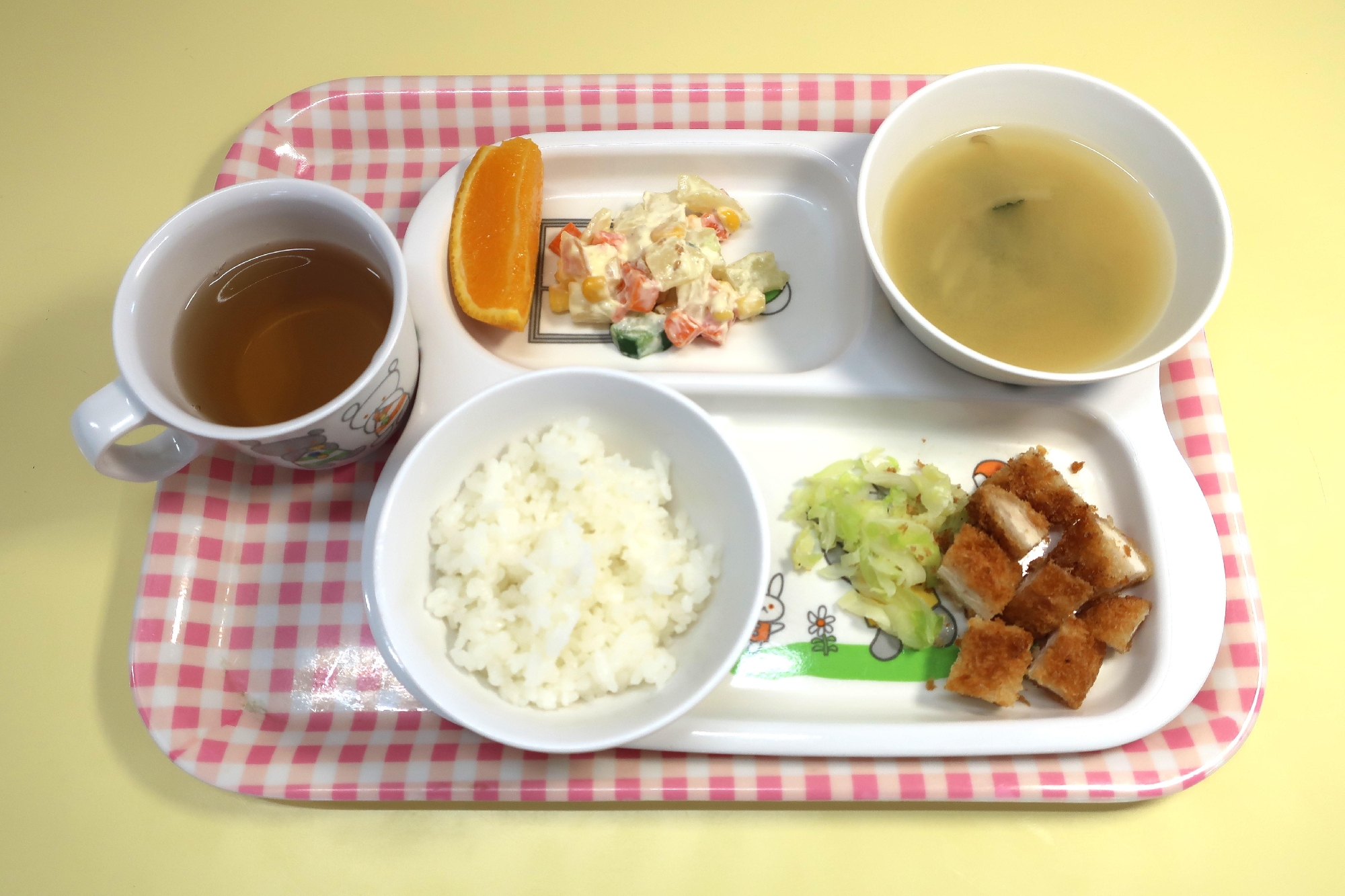 １２月２６日(火)未満児の給食(ひよこ・いちご組)