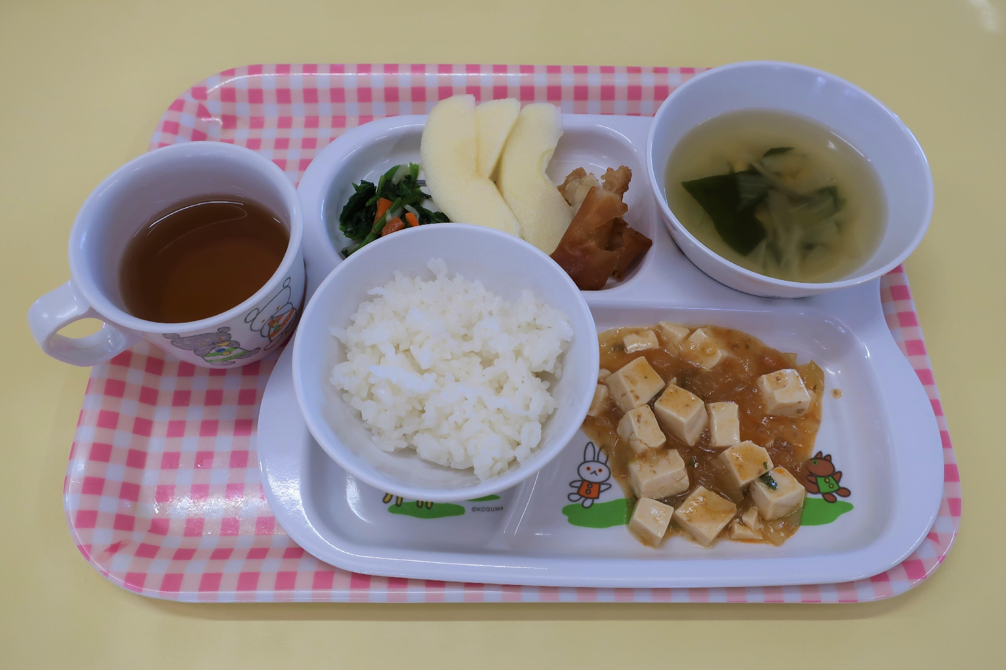 １０月２１日(金)未満児の給食(ひよこ・いちご組)