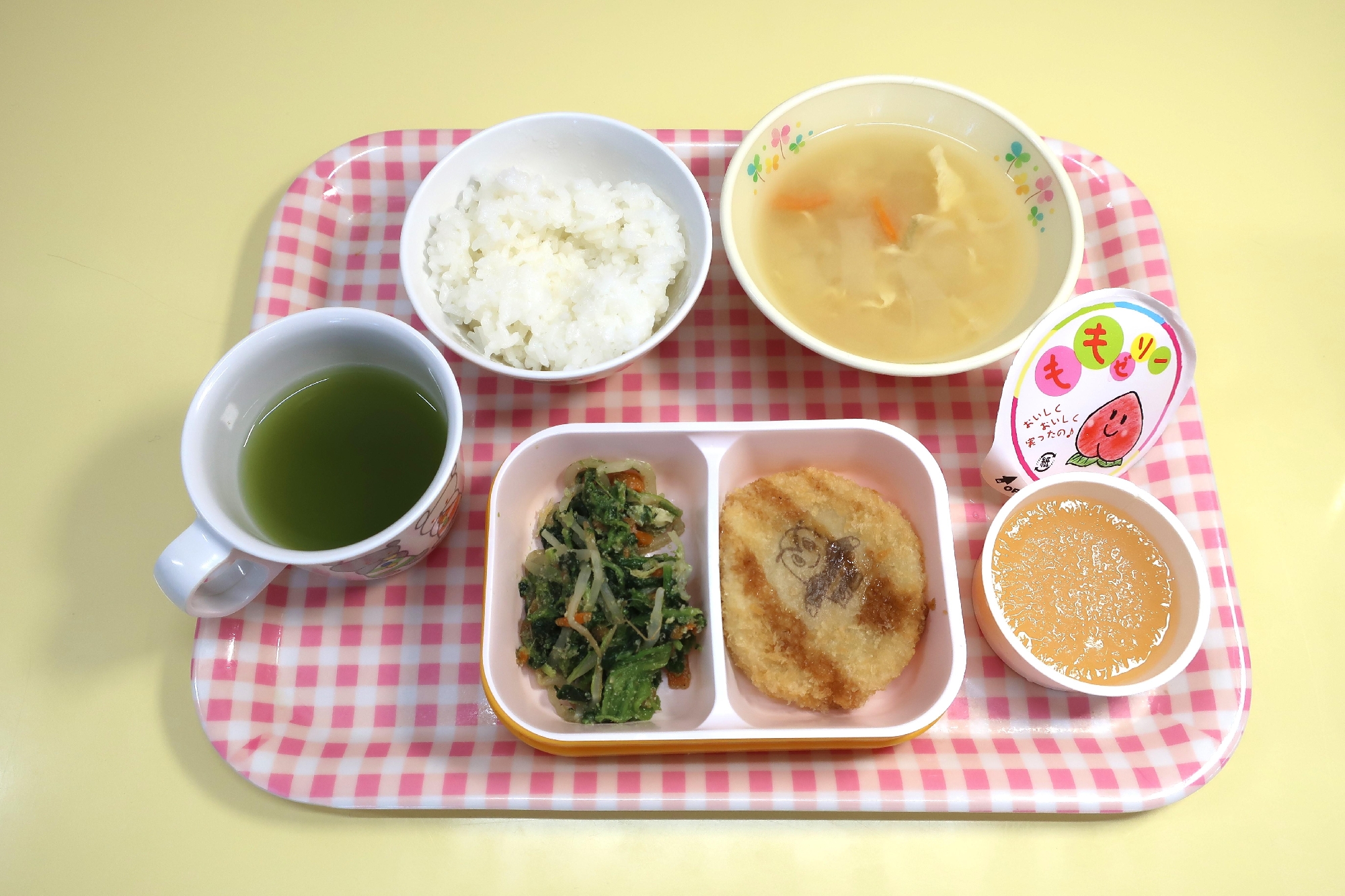 １１月２１日(火)３歳児からの給食(すみれ２組)