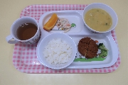 ４月２０日(木)未満児の給食(ひよこ組)