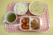 ２月７日(金)３歳児からの給食(さくら２組)
