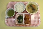 ６月２６日(木)３歳児からの給食(さくら１組)